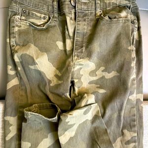 Aeropostale Camo High waisted jegging